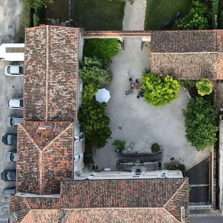 Le Bonheur Holiday home Hiersac